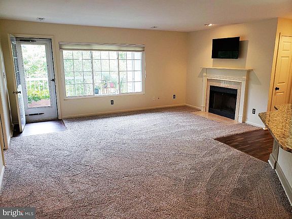 3rd image of 9 Kilcolman Ct Unit 204