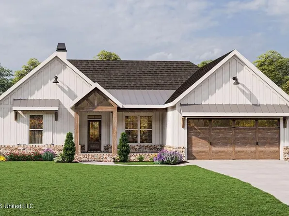 16 Young Rd, Byhalia, MS 38611