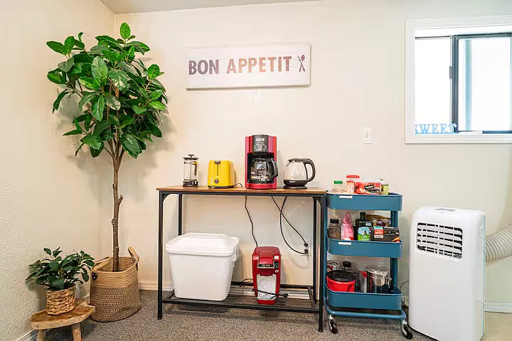 Coffee bar and AC