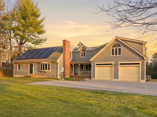 64 Village St, Millis, MA 02054