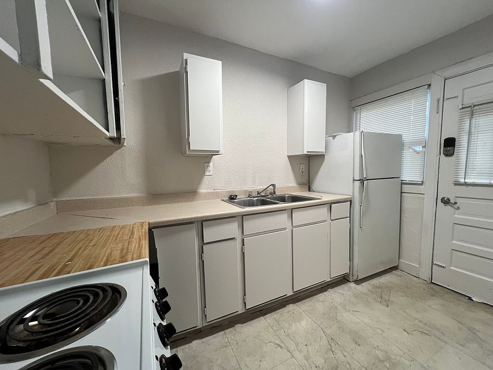 1st image of 712 W 38th St #3-N
