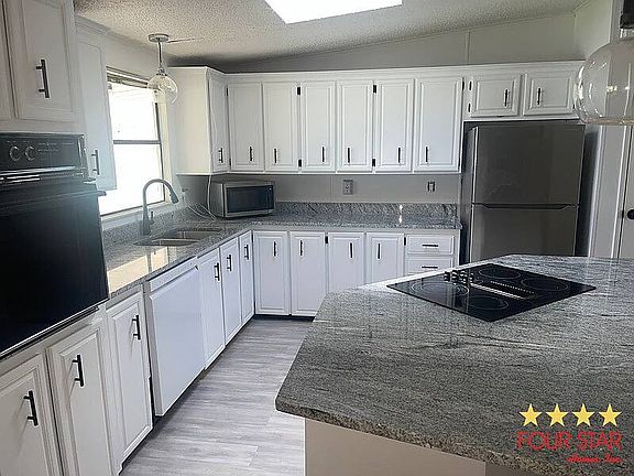 3rd image of 702 Arrow Ln