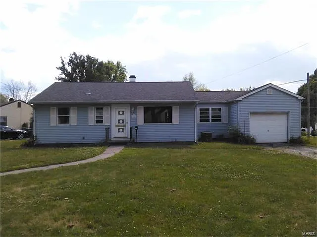 246 Longfellow Ave photo 1