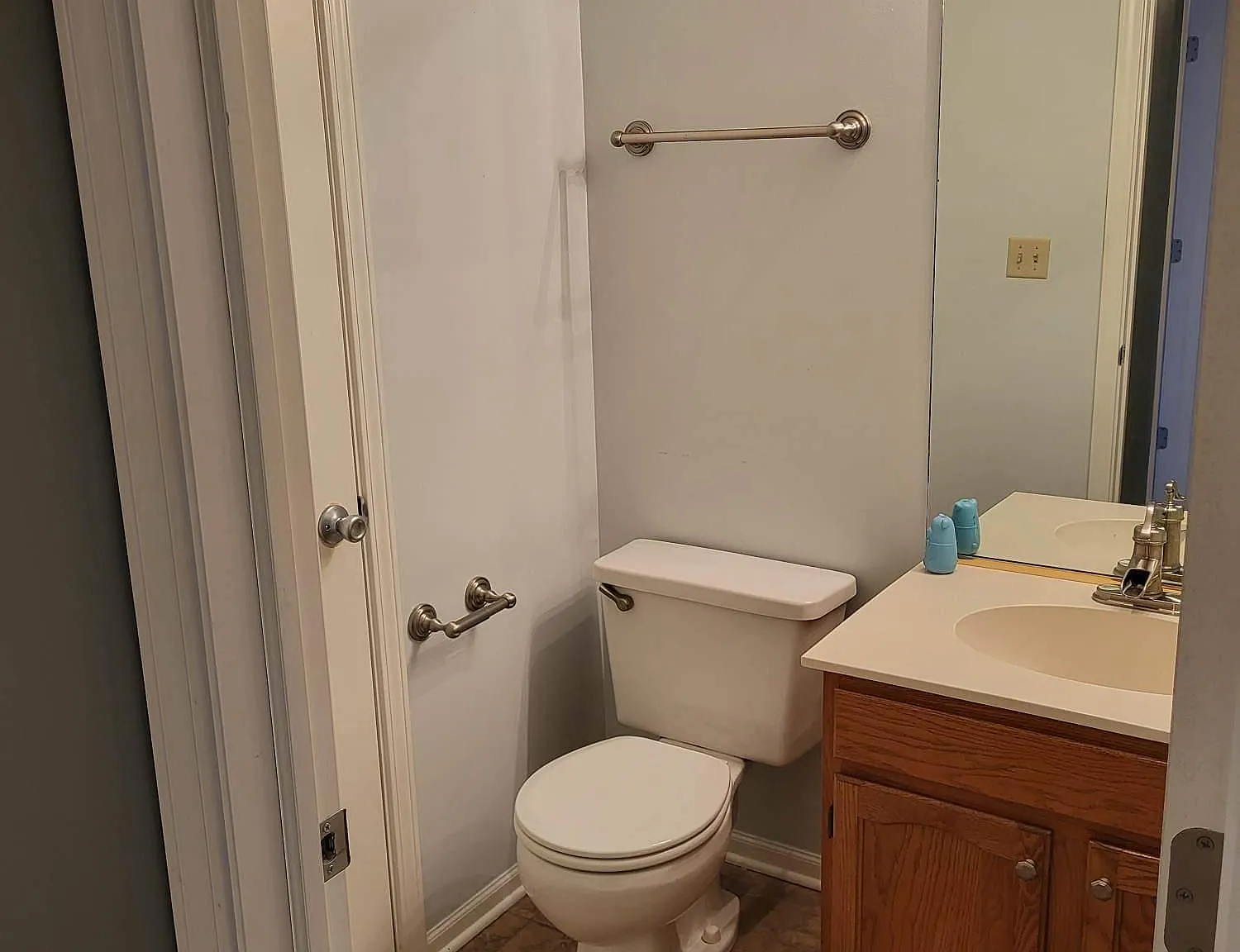 2 bed, 1.5 bath, 1300 sqft, $2,500 — Photo 4