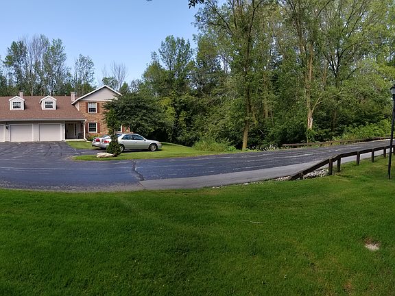 2nd image of 2528 Cross Creek Dr APT B