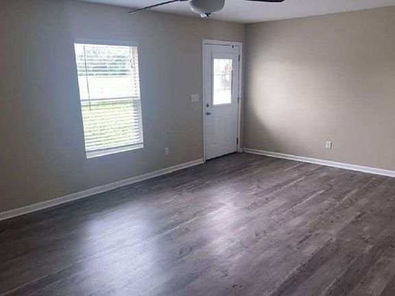 3rd image of 1302B West St