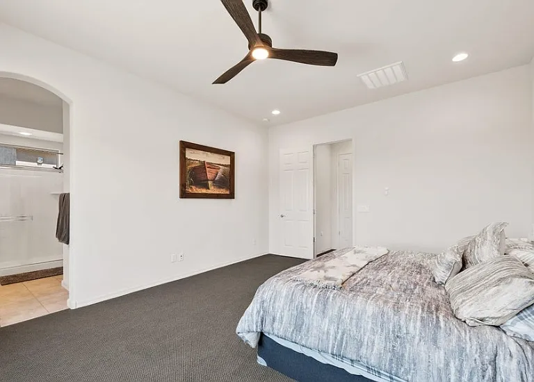 719 E Danum Valley Dr — Photo 12