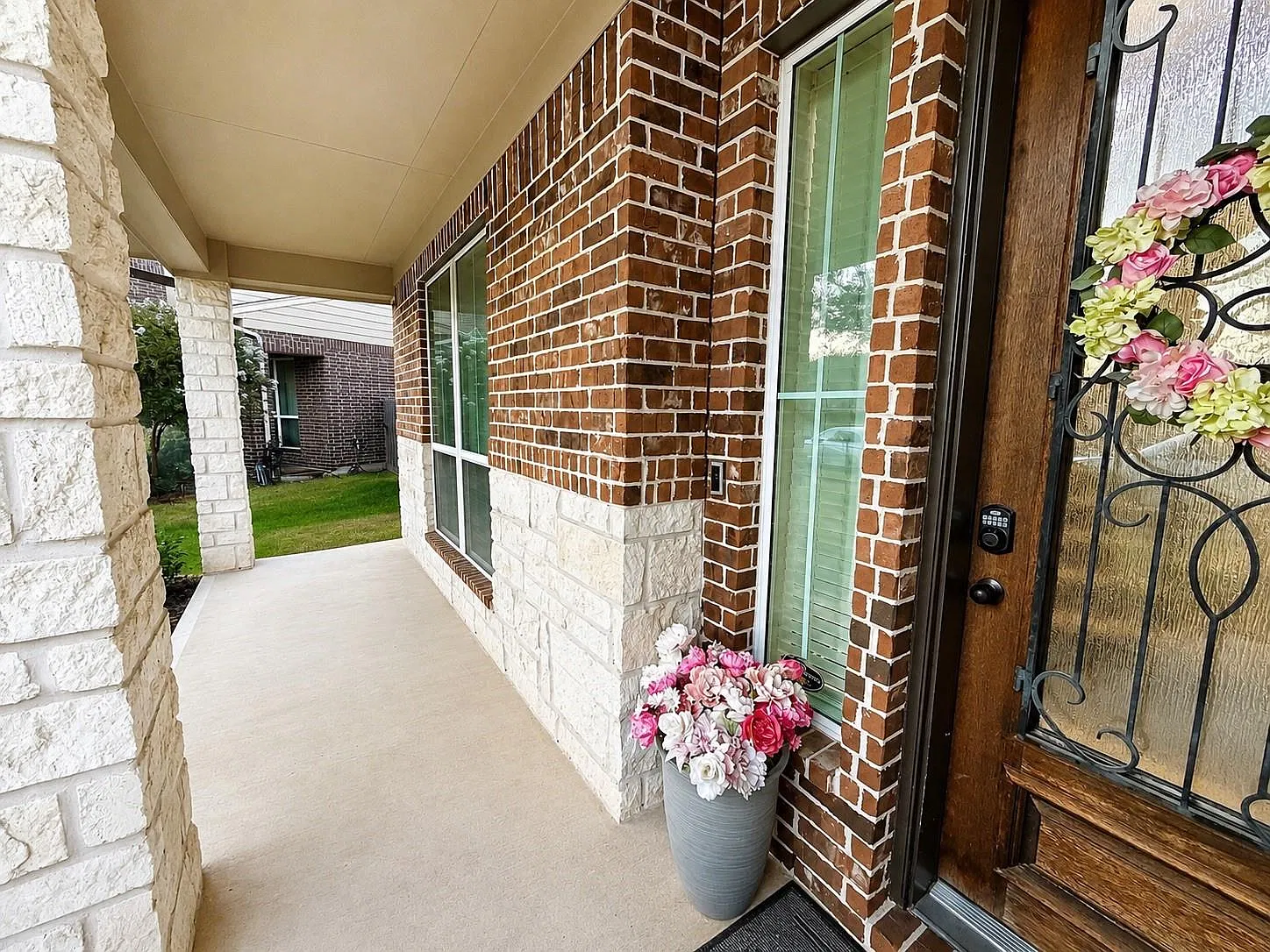 4 bed, 2.5 bath, 3547 sqft, $3,500 — Photo 3