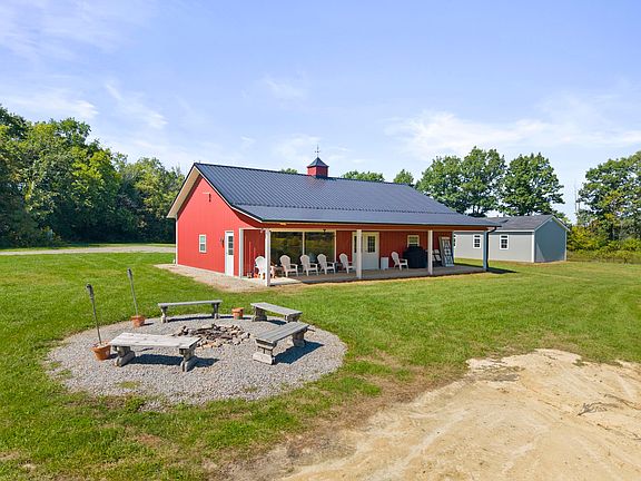 5th image of 19320 Raymond Rd