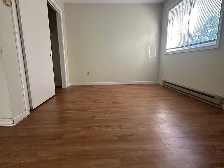 31 Hyde St #4 — Photo 10