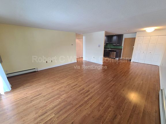 5th image of 12 Stony Brook Dr APT B4