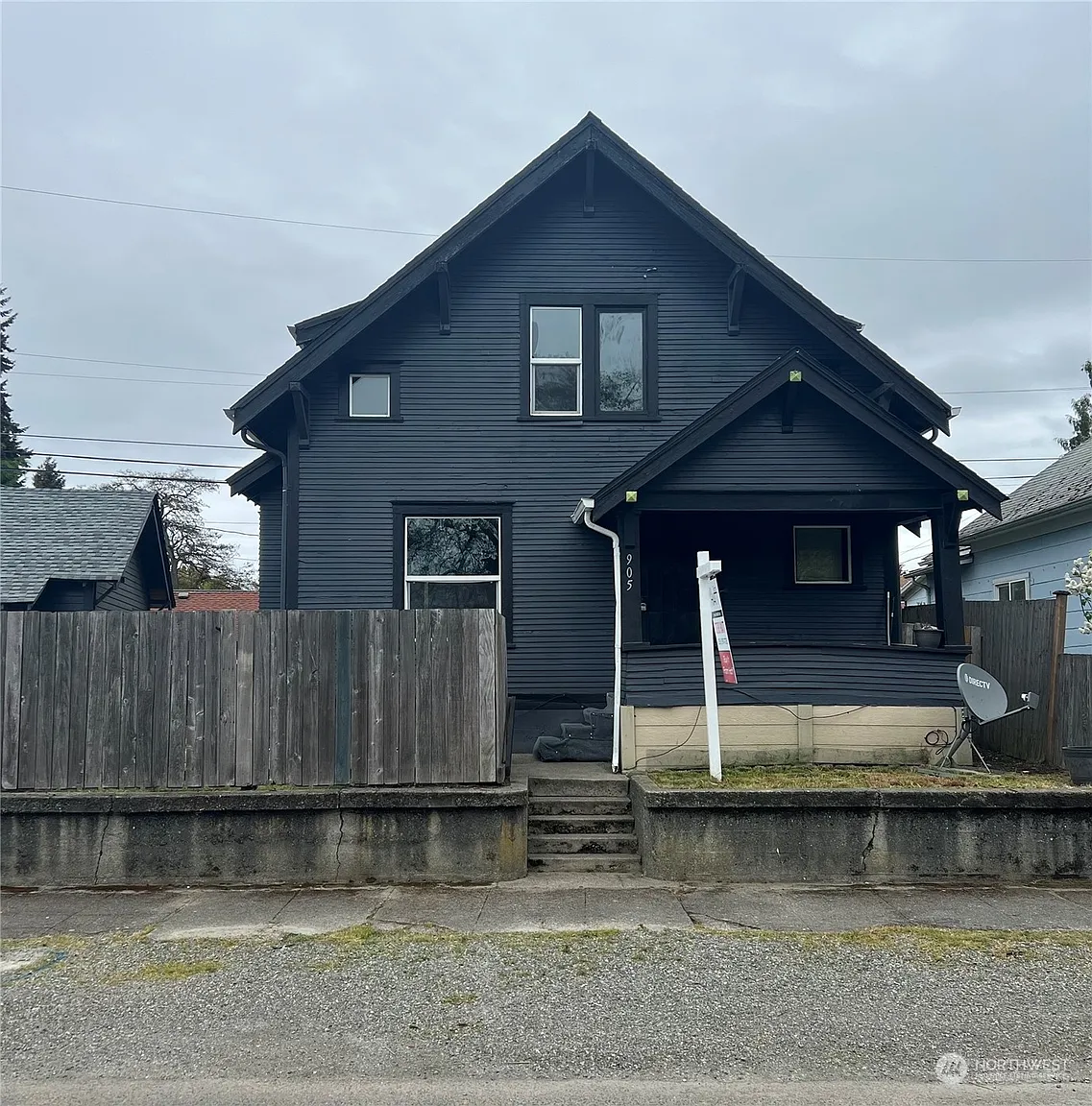 905 E Division Lane photo 1