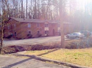 1102 Crescent Dr APT F, Reidsville, NC 27320