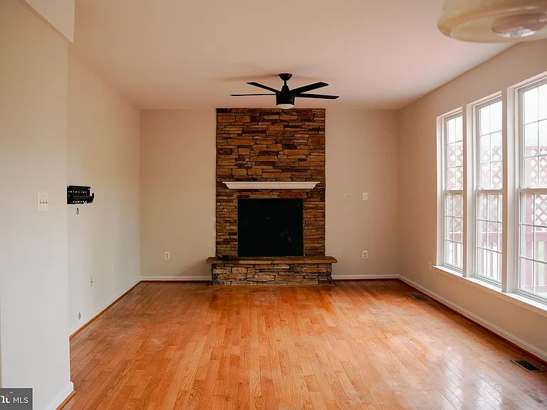 9013 Melody Dr — Photo 4