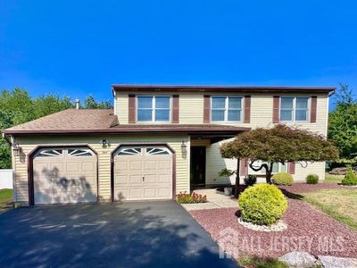 4 Monterey Ln, Manalapan, NJ, 07726
