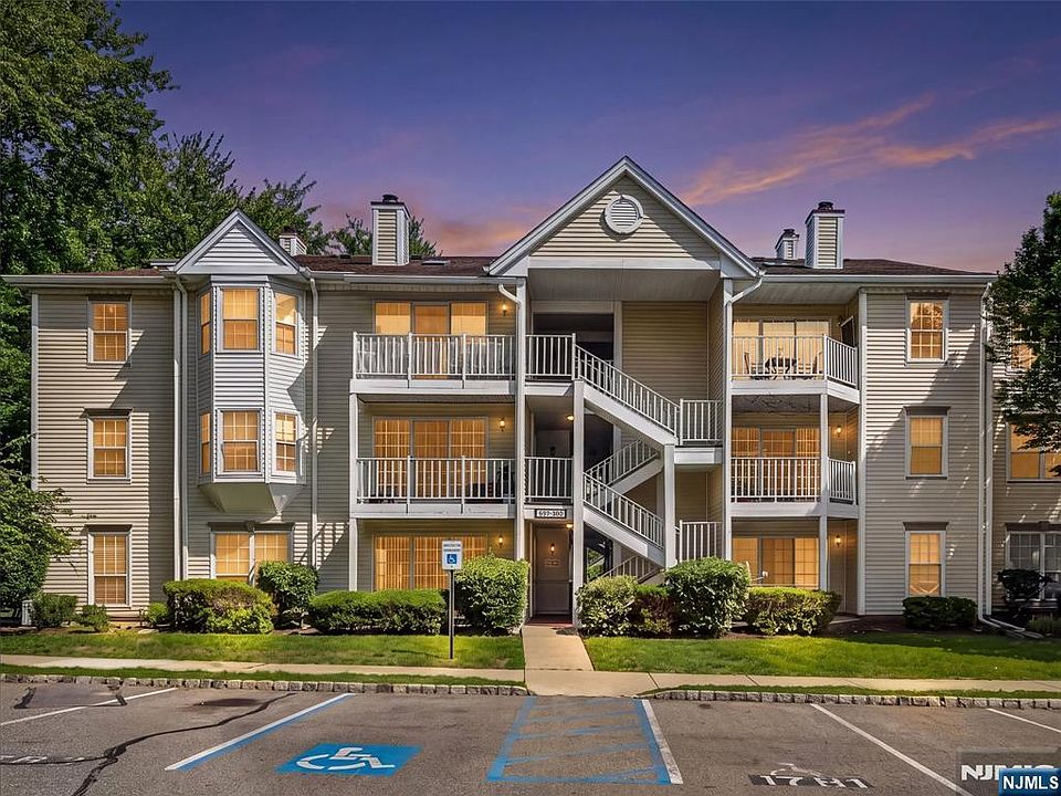 1st image of 453 Poets Way
