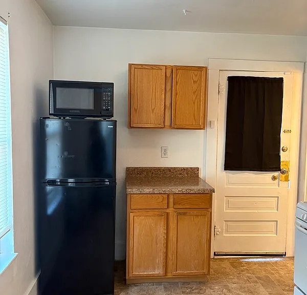 910 Rood Ave #4 — Photo 9