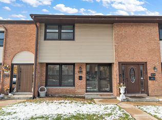 7682 S 88th Ct, Justice, IL 60458