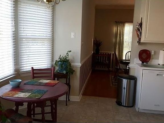 4th image of 202 Village Walk E