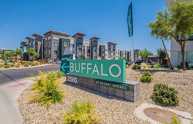 Buffalo at Desert Shores Apartments — Photo 26