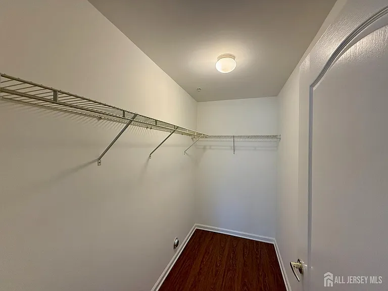 1315 Fernwood Ct — Photo 12