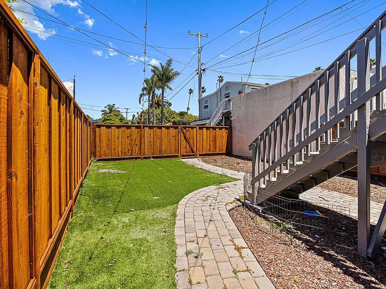 308 Estrella Ave — Photo 17