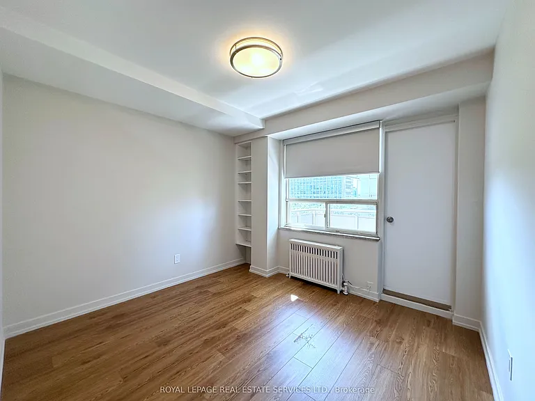 565 Avenue Rd #706 — Photo 9