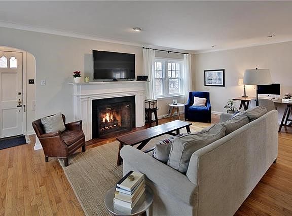 2nd image of 7720 Stanford Ave
