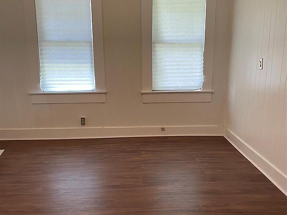 5th image of 405 Woodrow Jackson Dr
