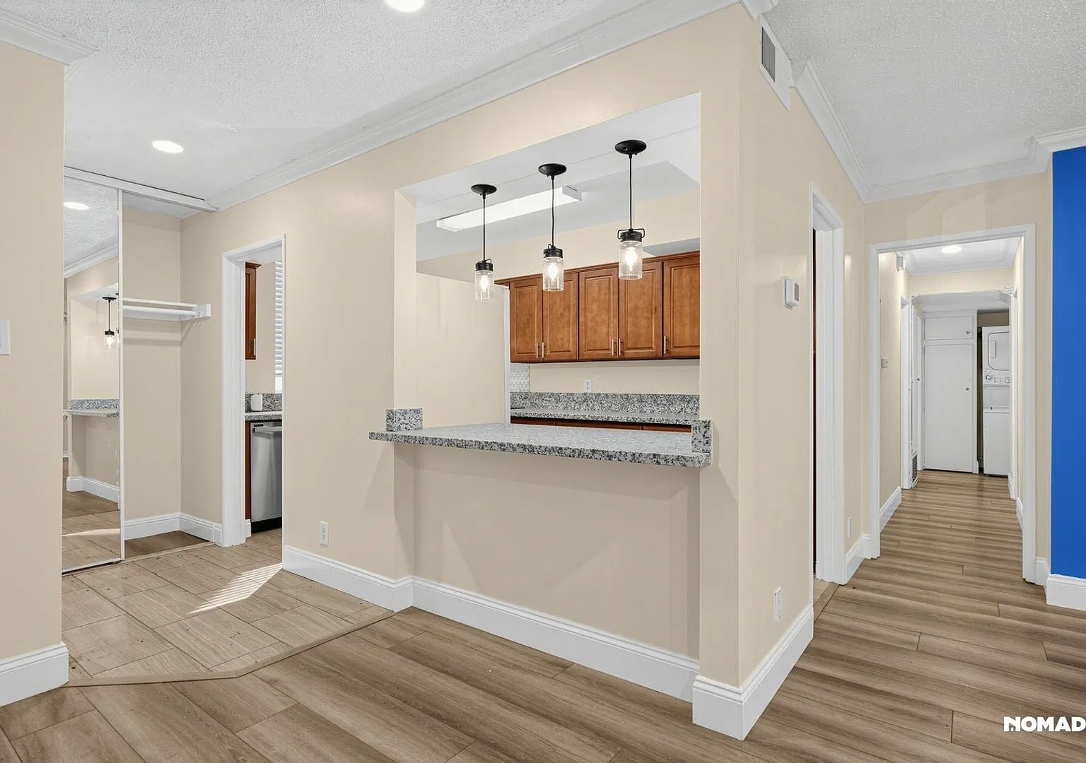 Spacious 3BR Condo in Riverside — Photo 4