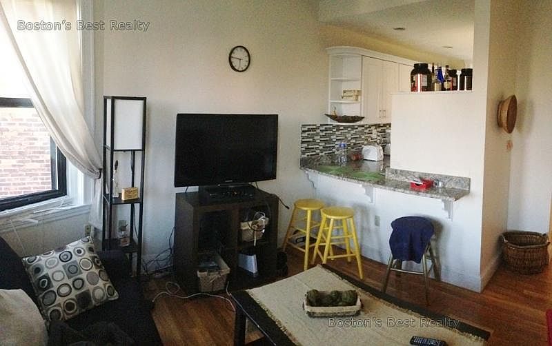 2nd image of 459 Park Dr #C
