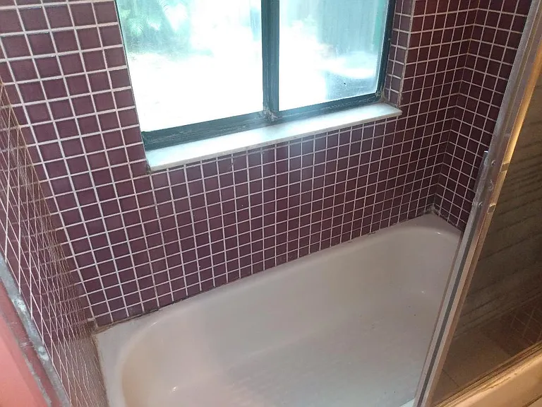 condo tub shower