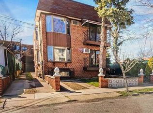 518 129th St FLOOR 2, College Pt, NY 11356