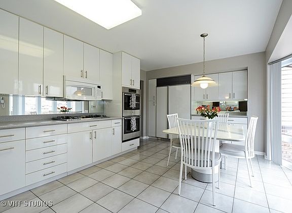 5th image of 2923 Huntington Dr