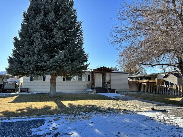 216 2nd St, Wells, NV 89835