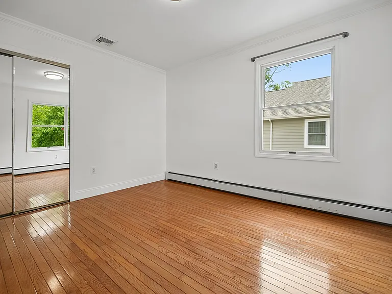 66 W Hobart Gap Rd — Photo 22