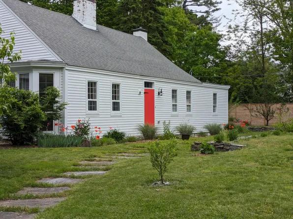(undisclosed Address), Brunswick, ME 04011