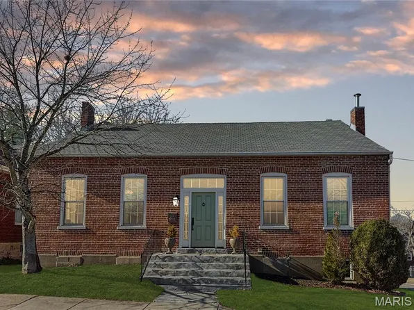 403 Stafford St, Washington, MO 63090