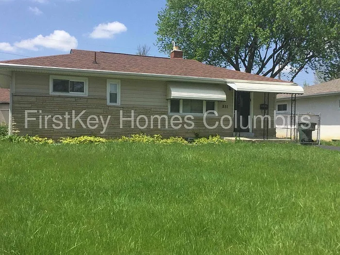 851 Miriam Dr W photo 1