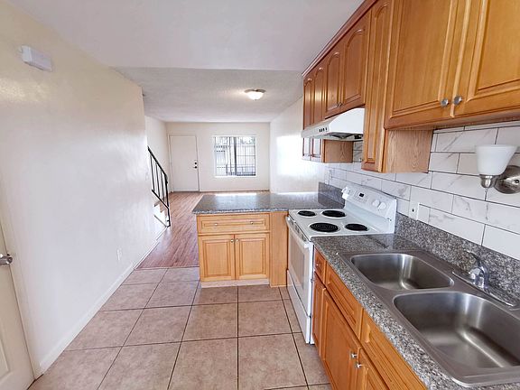 5th image of 4538 Norwood St #O