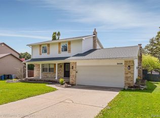 5409 Old Franklin Rd, Grand Blanc, MI 48439