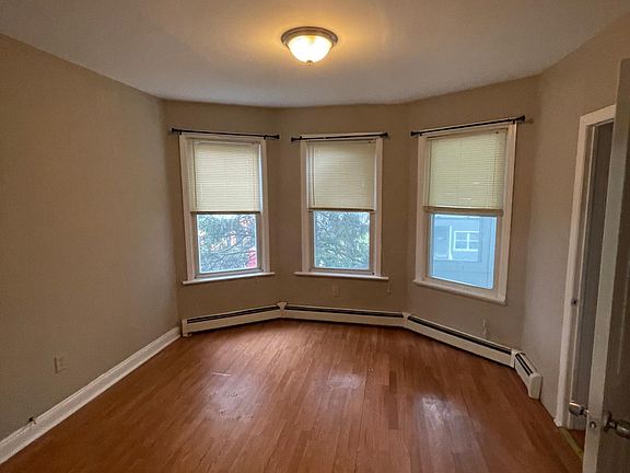 3rd image of 350 Amherst St Floor 1