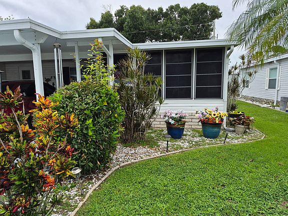 3rd image of 17100 Tamiami Trl #85