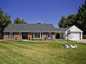 1st image of 2059 Cresthill Dr