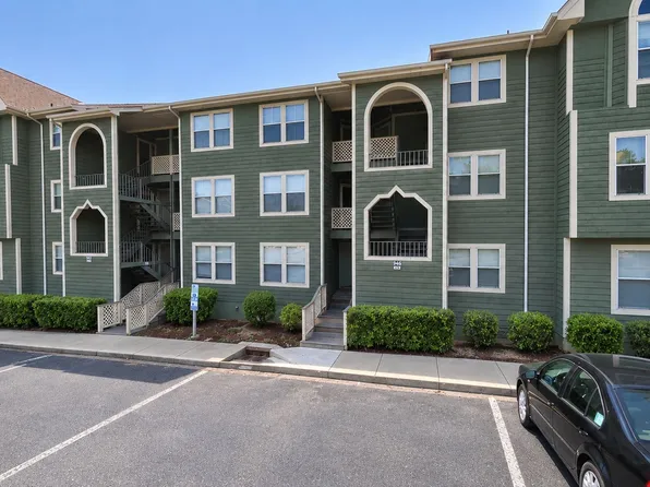 946 Stewarts Creek Dr APT 11, Fayetteville, NC 28314