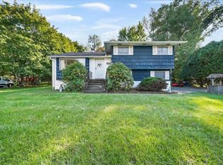 9 Bradley Dr, New City, NY 10956