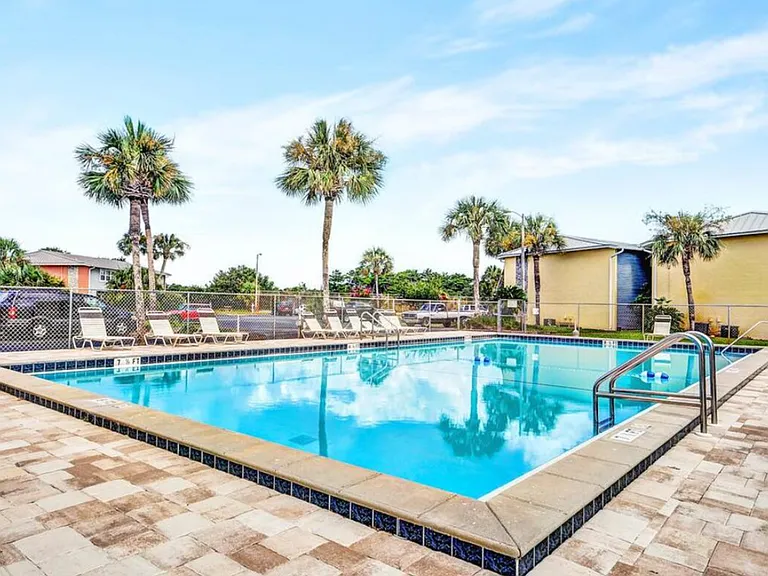 4000 Gulf Terrace Dr #155 — Photo 2