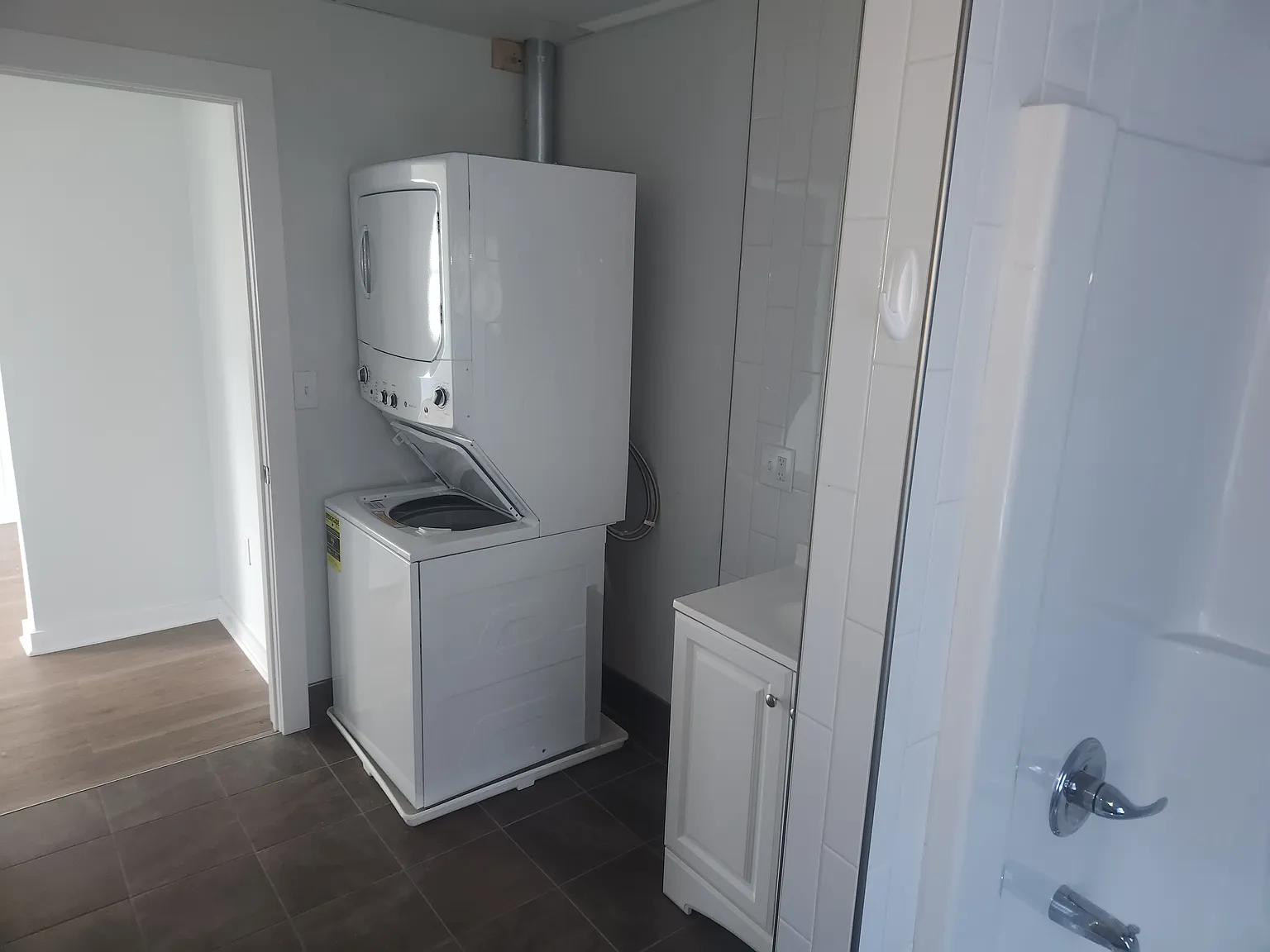 1 bed, 500 sqft, $1,300 — Photo 2