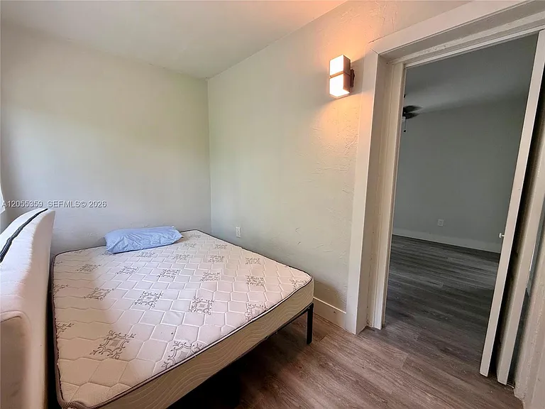 2237 Wilson St #C — Photo 9