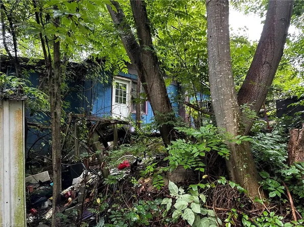 216 Hamby Mountain Pl, Purlear, NC 28665